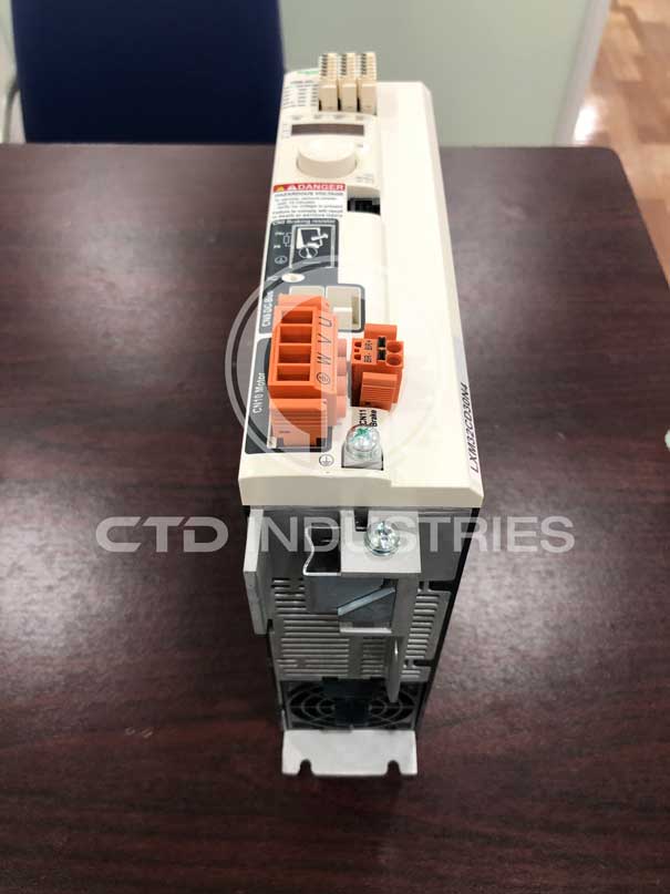 Bộ điều khiển động cơ servo Schneider LXM32CD30N4