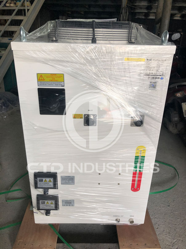 Máy làm lạnh nước giải nhiệt bằng không khí CW-6300