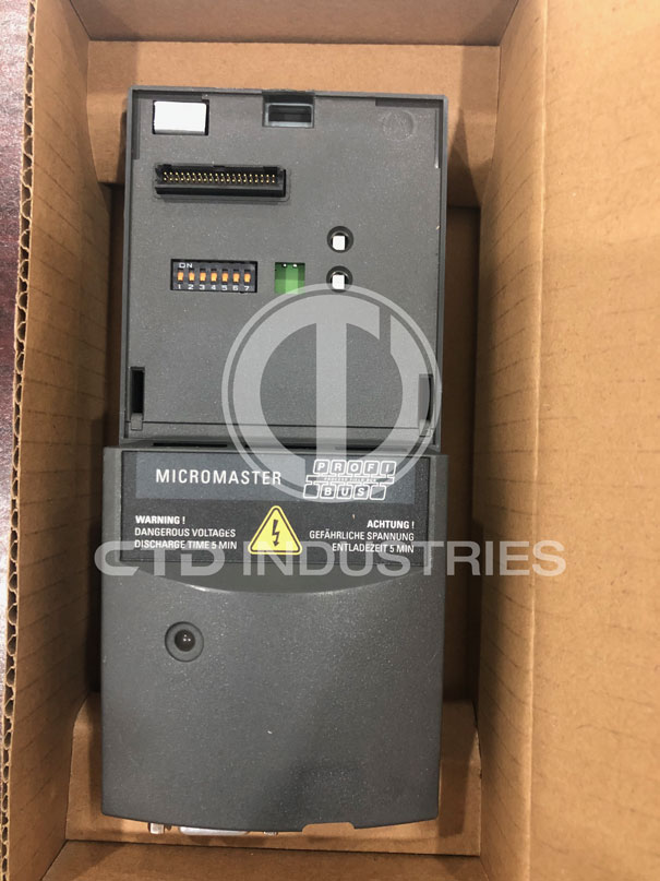 Mô đun truyền thông Siemens 6SE6400-1PB00-0AA0