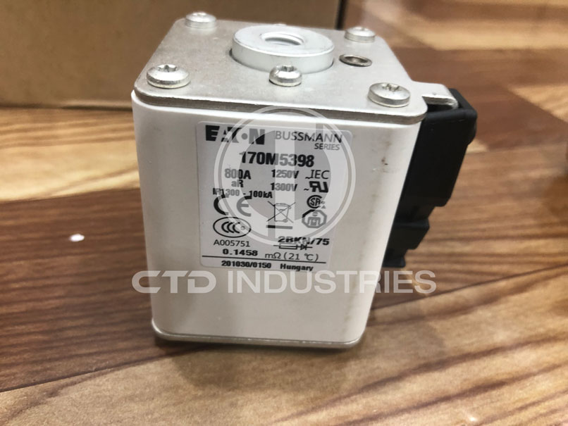 Cầu chì Eaton Bussmann 170M5398