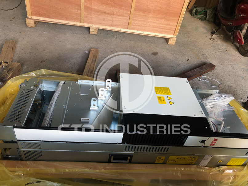 Biến tần ABB ACS880-04-585A-3