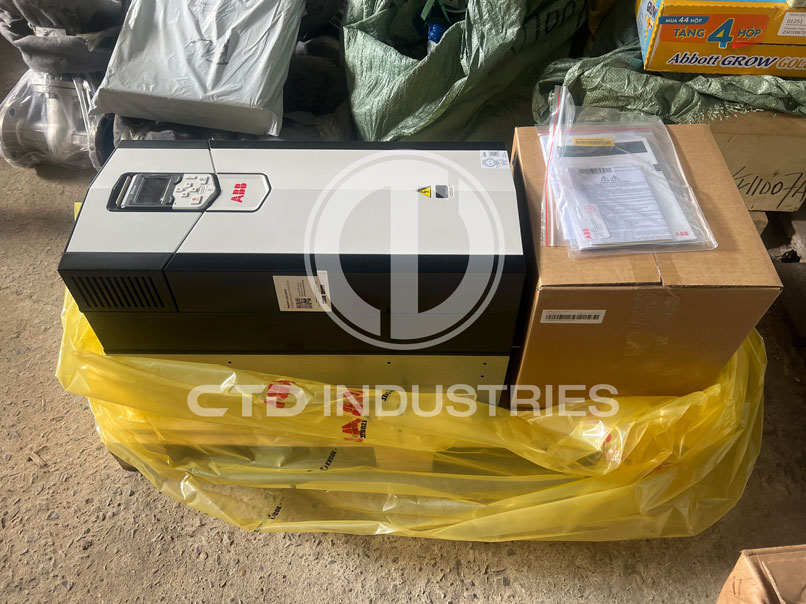 Biến tần ABB ACS880-01-206A-3