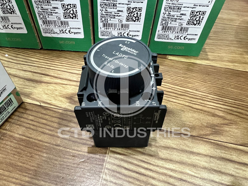 Khối tiếp điểm phụ trễ thời gian Schneider LADT0